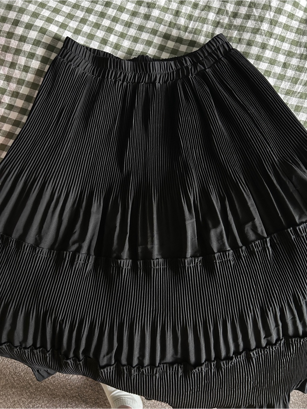 Black Pleated A-Line Midi Skirt